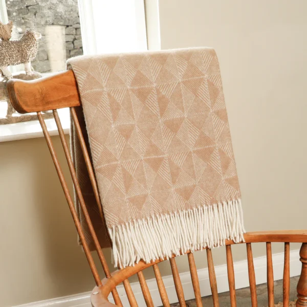 Beige Wool Blanket Diamond Pattern