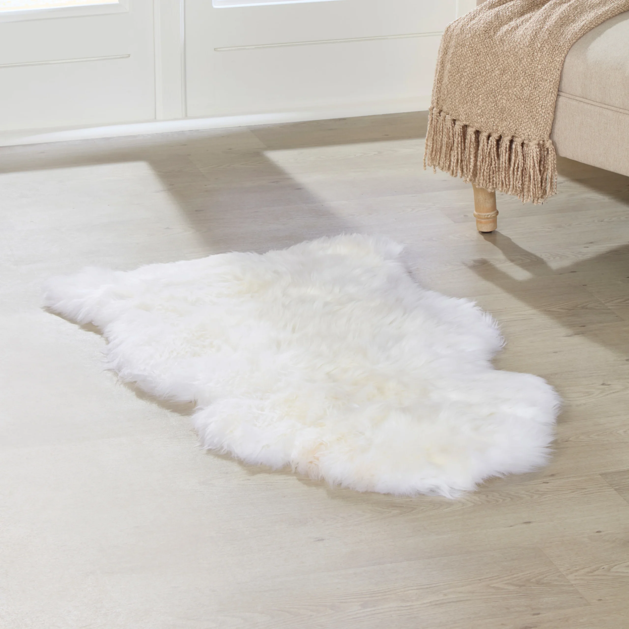 Luxurious White Sheepskin Rug