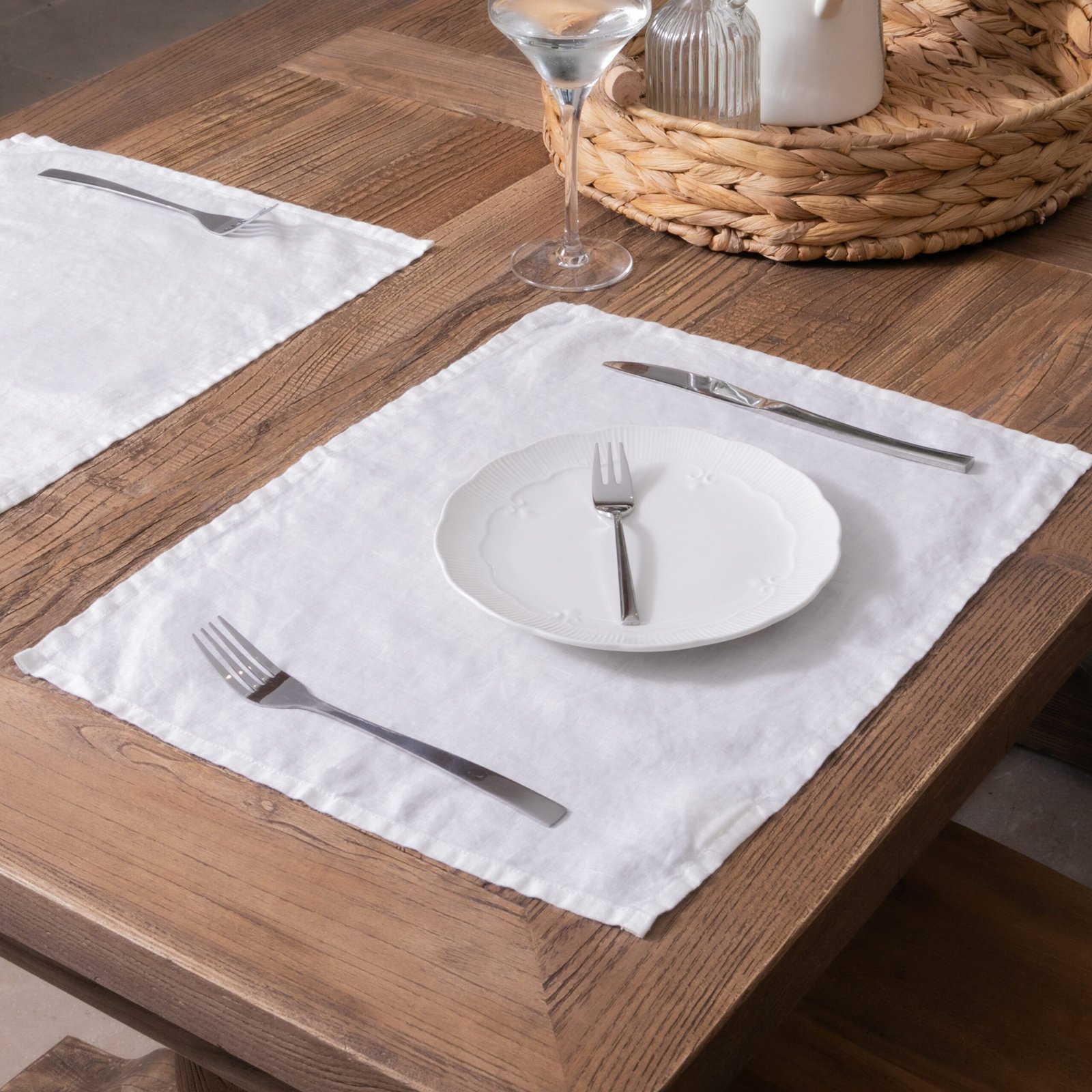 White Set of 4 100% Linen Placemats